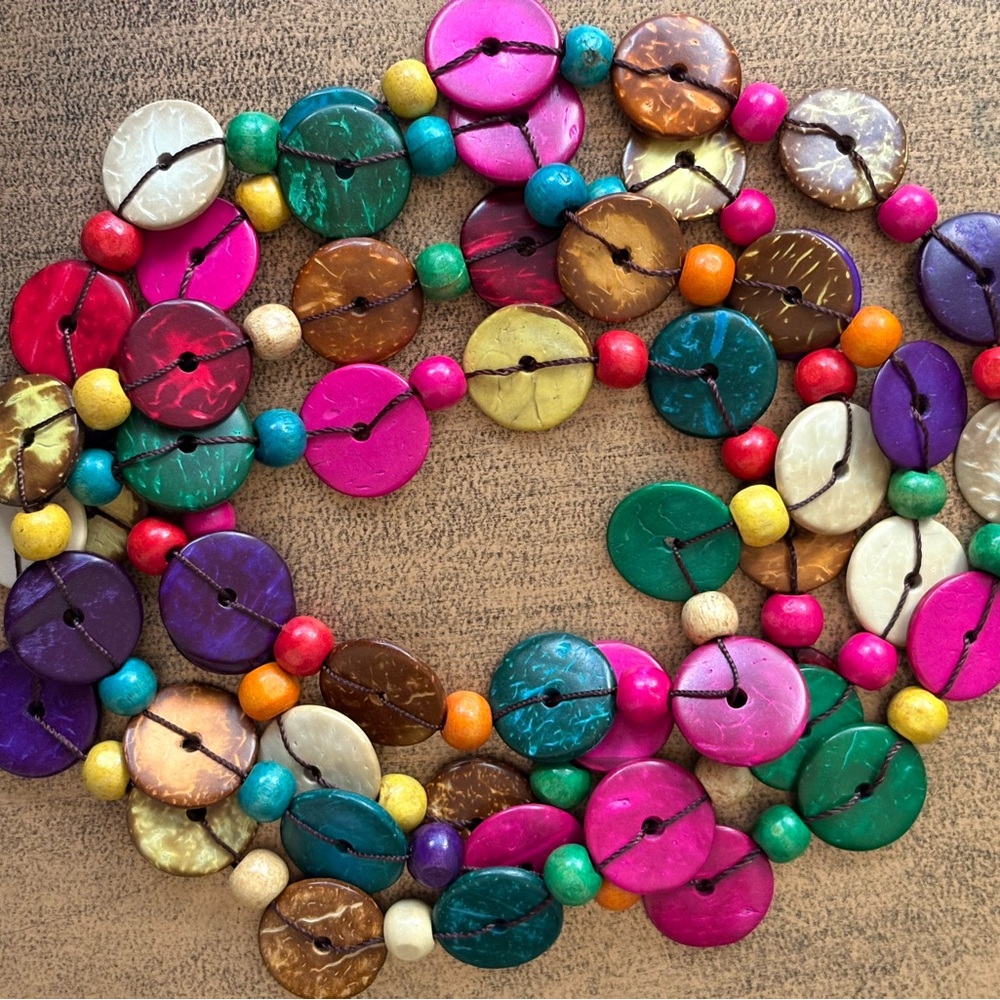 From Cape Town, South Africa a Very Colorful Beaded Necklace - Picture 9 of 10